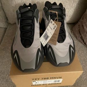 Yeezy 700 Dec 2021 Drop